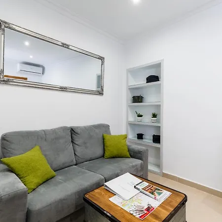 Ferienwohnung Holi-Rent Salado Sevilla Exterior foto